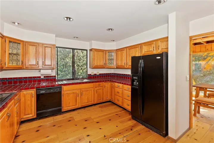 24725 Orchard Road, Crestline, California 92325