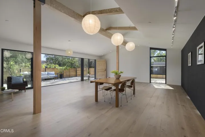750 sqft of brightness