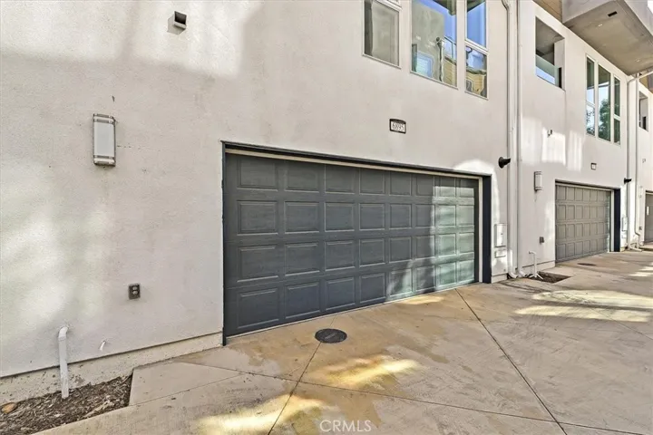 6895 Pollard Street, Los Angeles, California 90042
