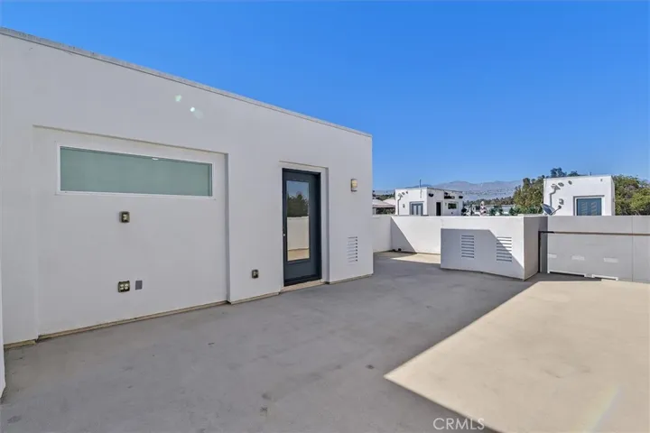 6895 Pollard Street, Los Angeles, California 90042