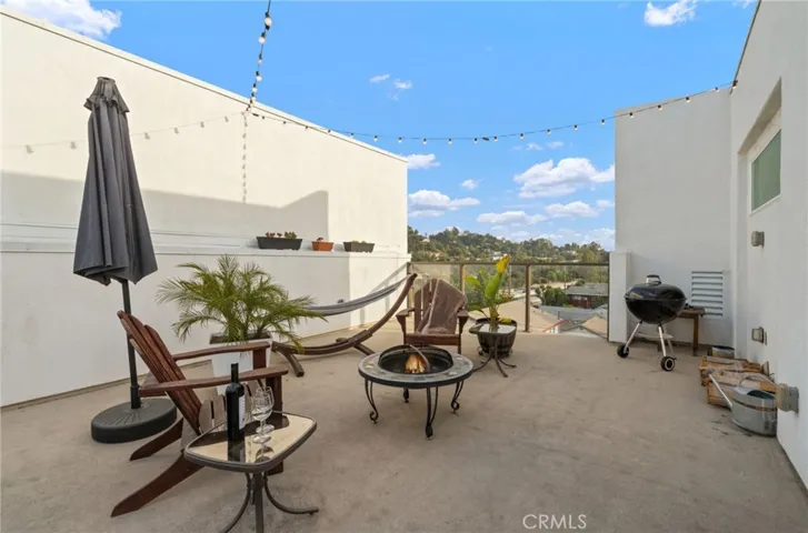 6895 Pollard Street, Los Angeles, California 90042