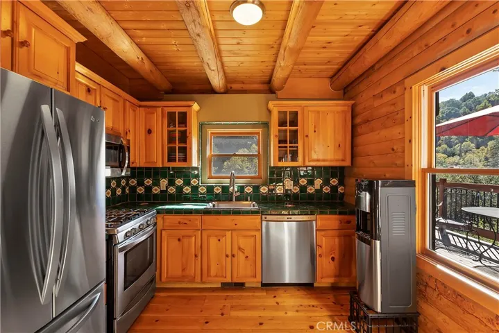 24745 Orchard Road, Crestline, California 92325