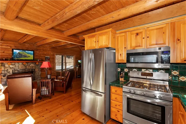 24745 Orchard Road, Crestline, California 92325