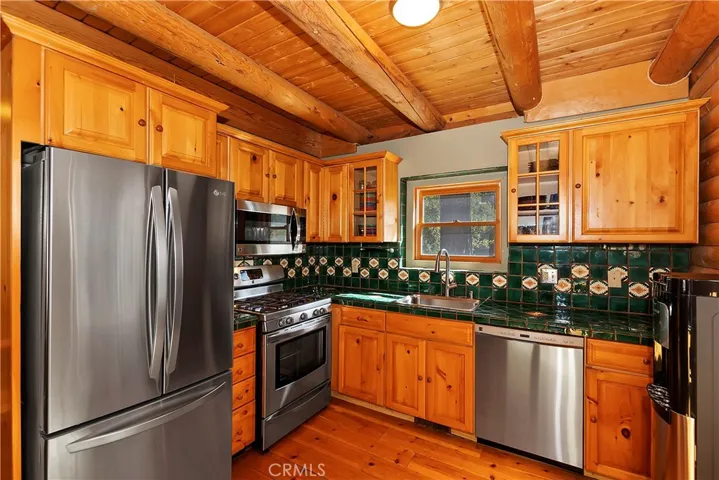 24745 Orchard Road, Crestline, California 92325