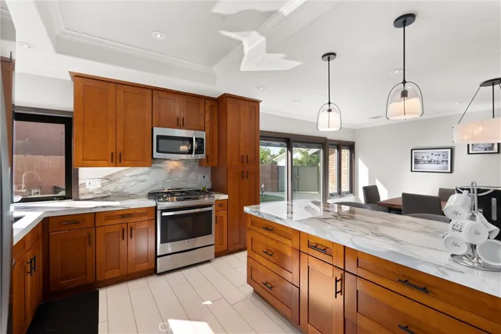 17886 Aberdeen Lane, Villa Park, California 92861