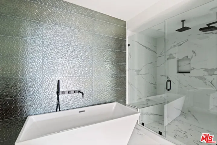 1812 Navy Street, Santa Monica, California 90405
