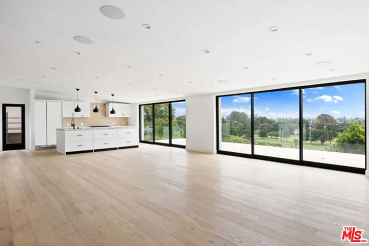 1812 Navy Street, Santa Monica, California 90405