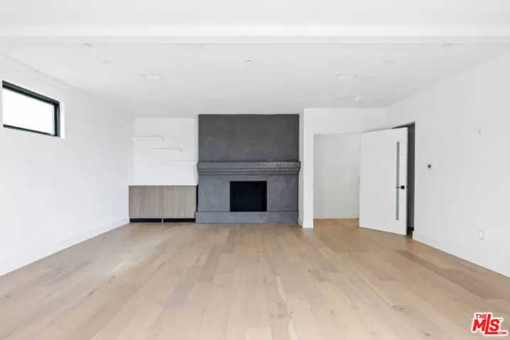1812 Navy Street, Santa Monica, California 90405
