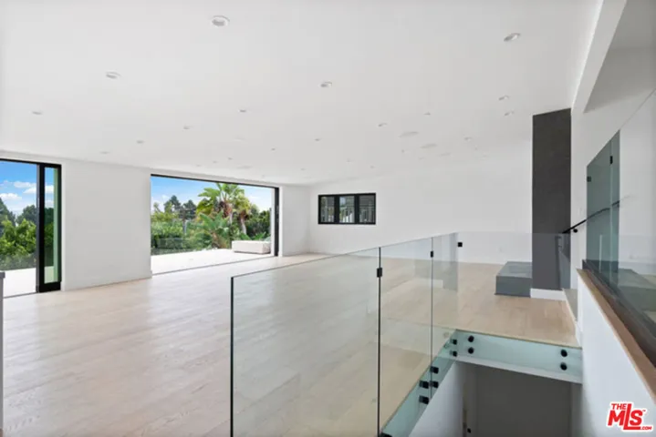 1812 Navy Street, Santa Monica, California 90405