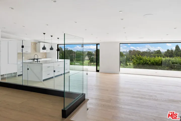 1812 Navy Street, Santa Monica, California 90405