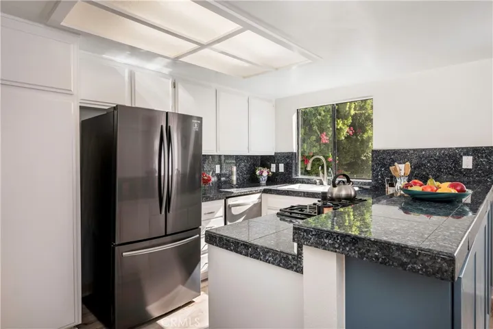 716 S Catalina Avenue Unit 4, Redondo Beach, California 90277