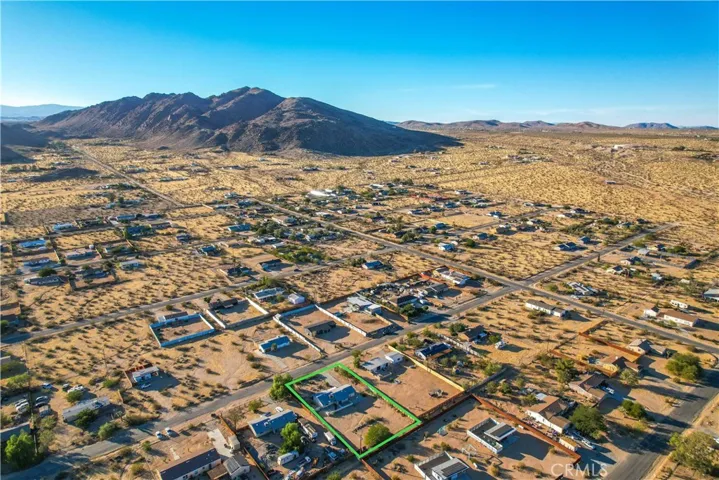 4741 Avenida La Flora Desierta, Joshua Tree, California 92252
