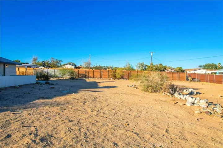 4741 Avenida La Flora Desierta, Joshua Tree, California 92252