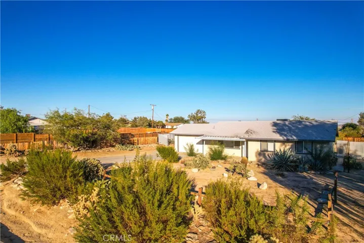 4741 Avenida La Flora Desierta, Joshua Tree, California 92252