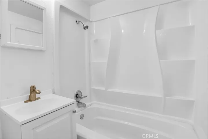 7638 Elk Trail, Yucca Valley, California 92284