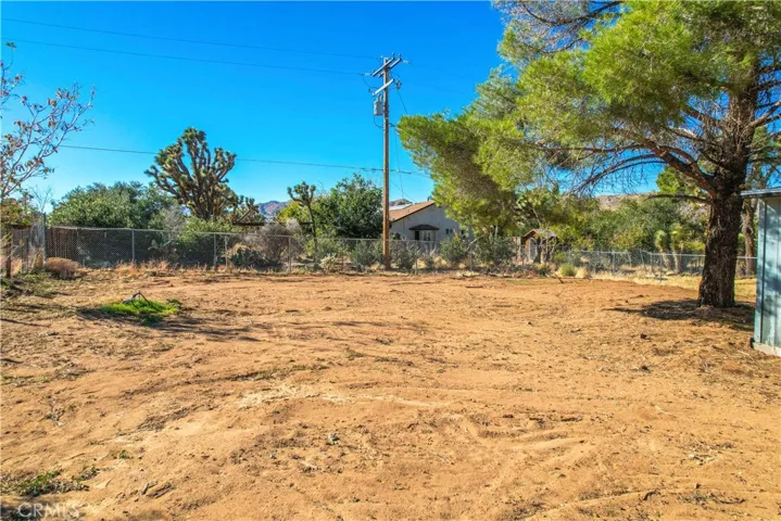 7638 Elk Trail, Yucca Valley, California 92284