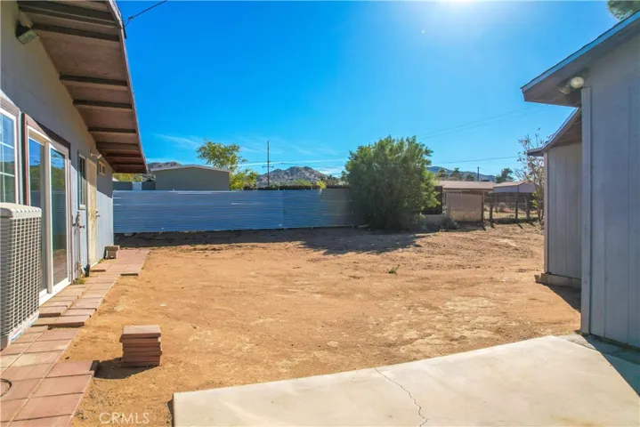 7638 Elk Trail, Yucca Valley, California 92284
