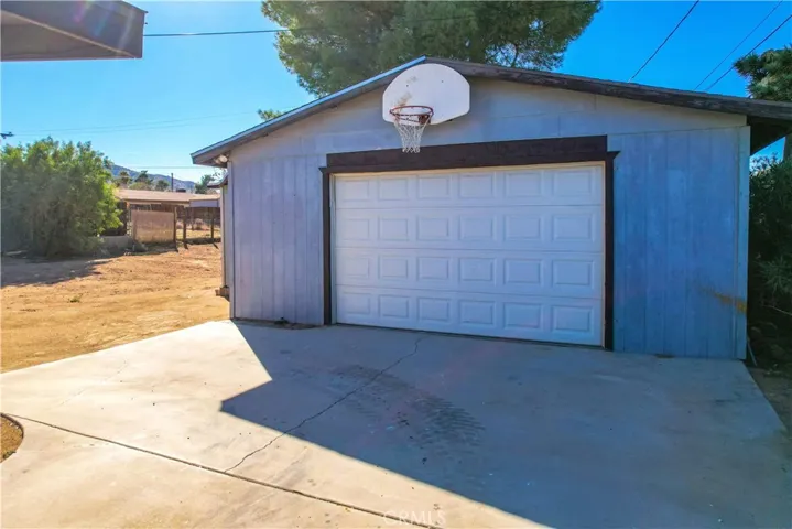 7638 Elk Trail, Yucca Valley, California 92284