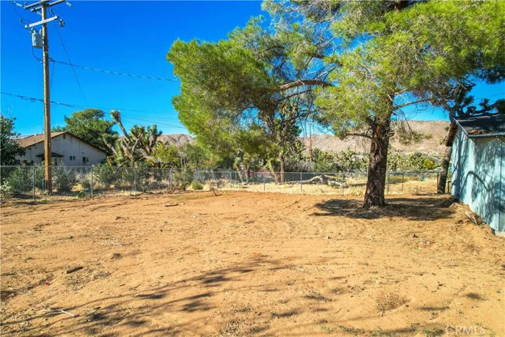 7638 Elk Trail, Yucca Valley, California 92284
