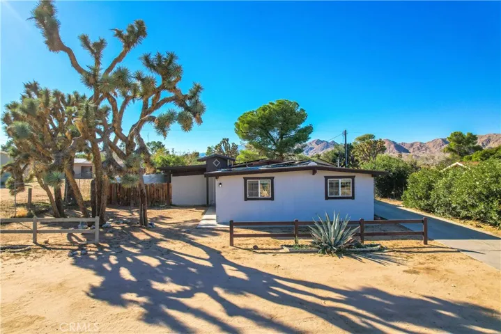 7638 Elk Trail, Yucca Valley, California 92284