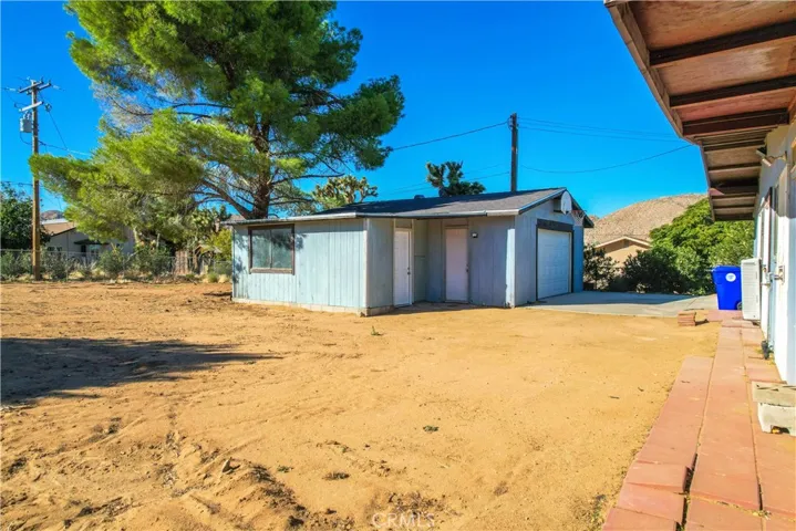 7638 Elk Trail, Yucca Valley, California 92284