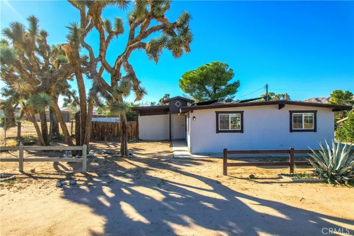 7638 Elk Trail, Yucca Valley, California 92284