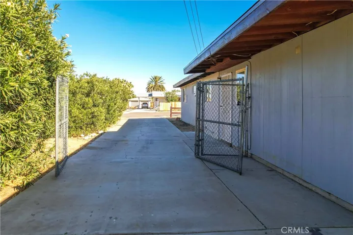 7638 Elk Trail, Yucca Valley, California 92284