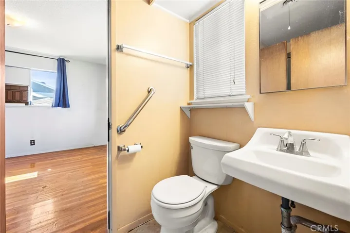 2810 Hemlock Place, Fullerton, California 92835