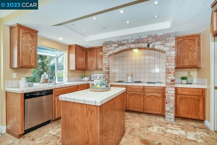 311 Summerview Ct, San Ramon, California 94583