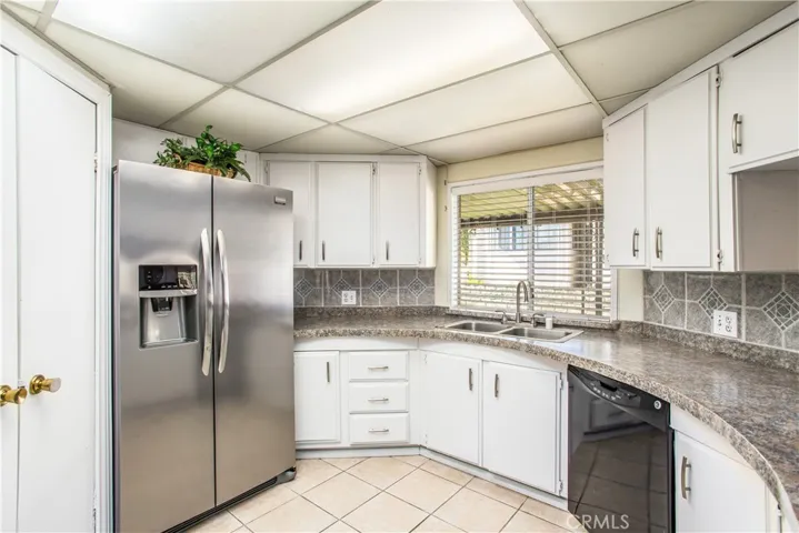 4040 Piedmont Drive 101a, Highland, California 92346