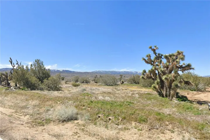 211 St W Avenue D4, Fairmont, California 93536