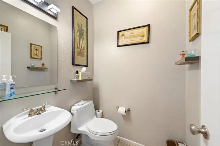 Downstairs bathroom had builder optional shower