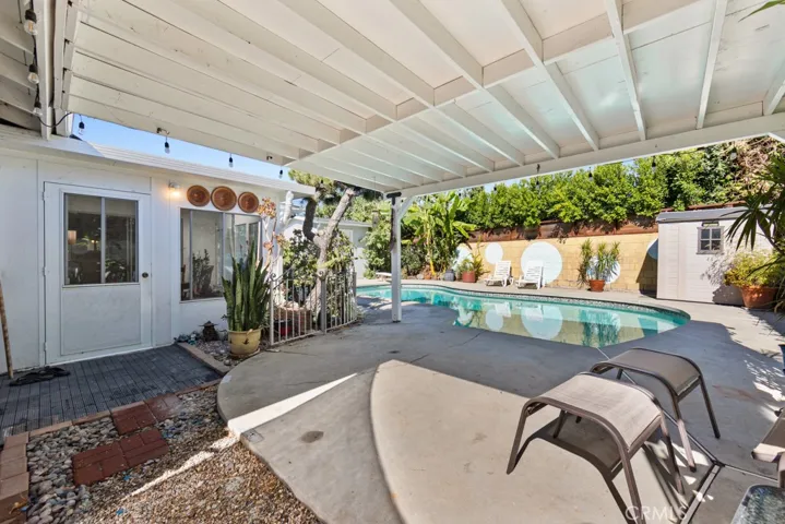 15829 Tupper Street, North Hills, California 91343