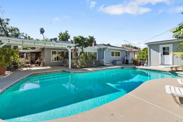 15829 Tupper Street, North Hills, California 91343