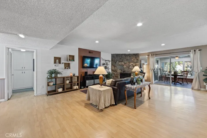 15829 Tupper Street, North Hills, California 91343