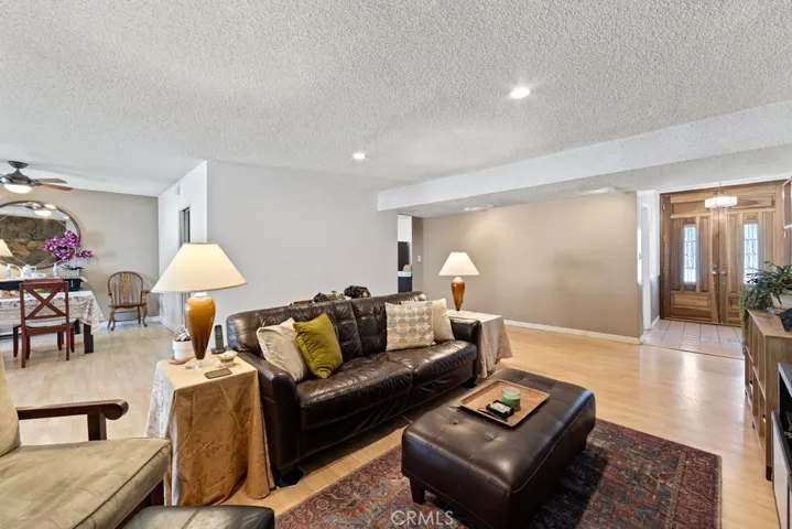 15829 Tupper Street, North Hills, California 91343