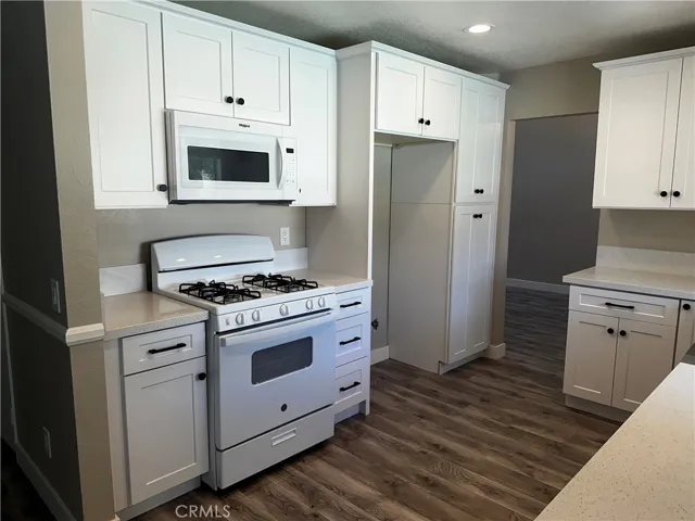 24420 Oakridge Circle, Murrieta, California 92562