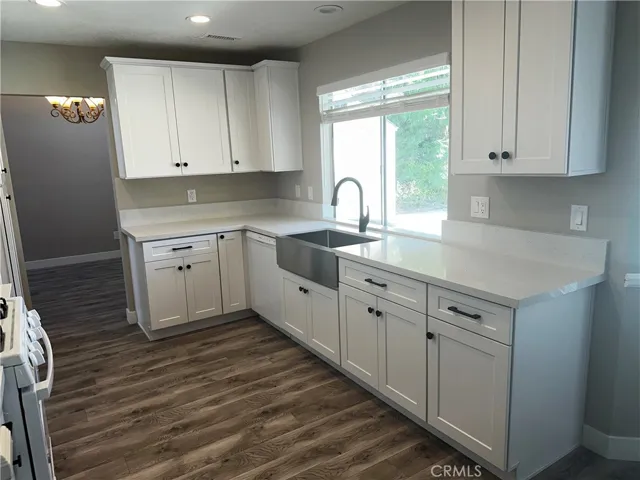 24420 Oakridge Circle, Murrieta, California 92562