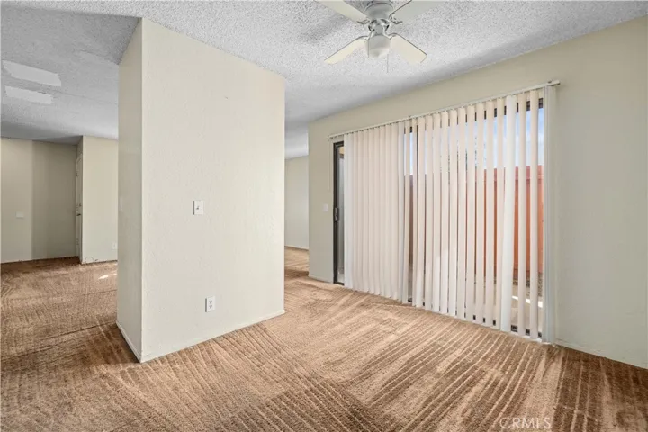 44200 Kingtree Avenue 47, Lancaster, California 93534