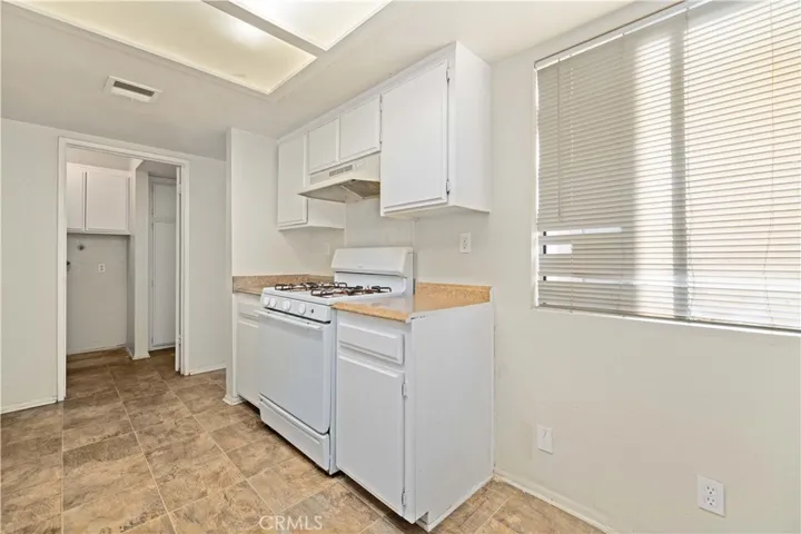 44200 Kingtree Avenue 47, Lancaster, California 93534