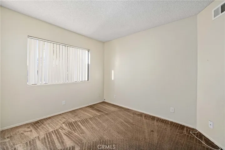 44200 Kingtree Avenue 47, Lancaster, California 93534