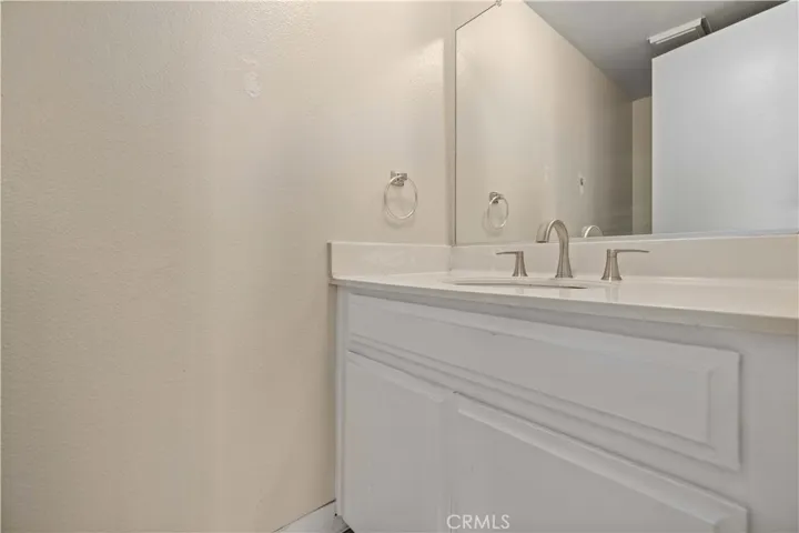 44200 Kingtree Avenue 47, Lancaster, California 93534
