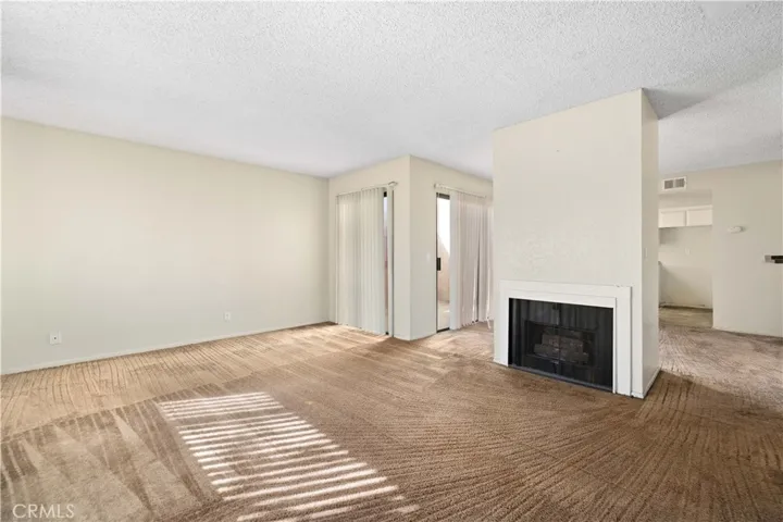 44200 Kingtree Avenue 47, Lancaster, California 93534
