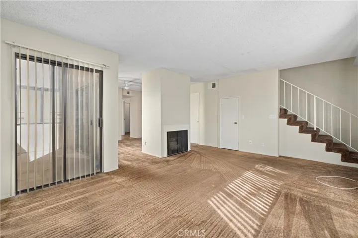 44200 Kingtree Avenue 47, Lancaster, California 93534