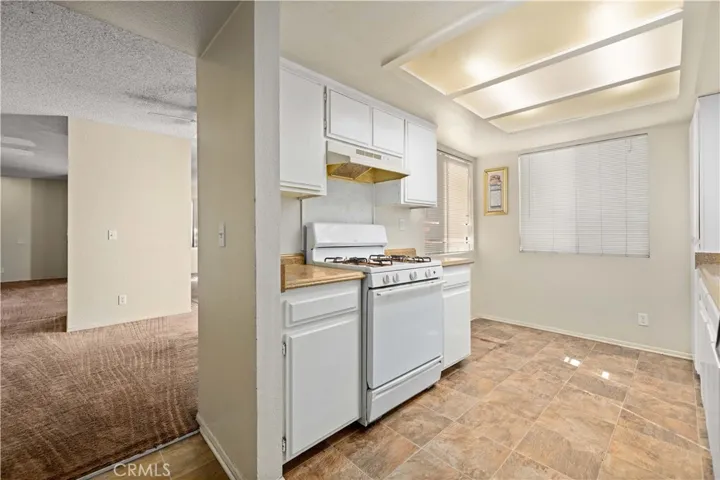 44200 Kingtree Avenue 47, Lancaster, California 93534