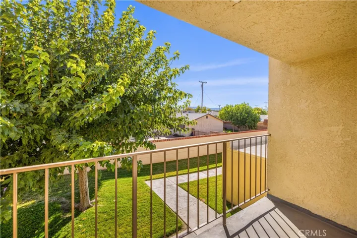 44200 Kingtree Avenue 47, Lancaster, California 93534