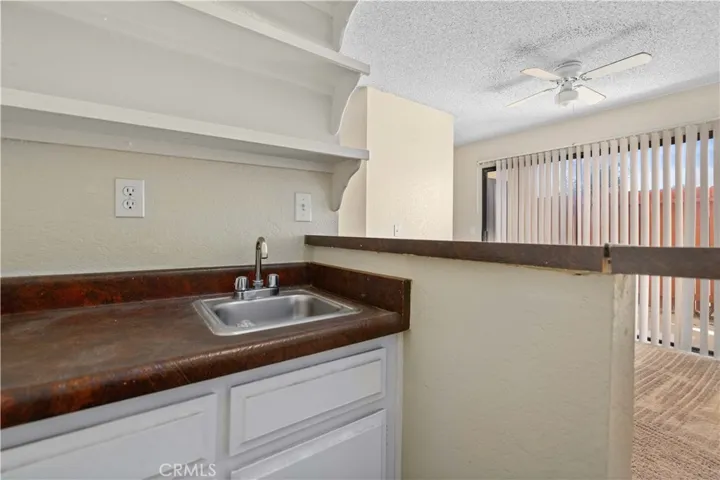 44200 Kingtree Avenue 47, Lancaster, California 93534