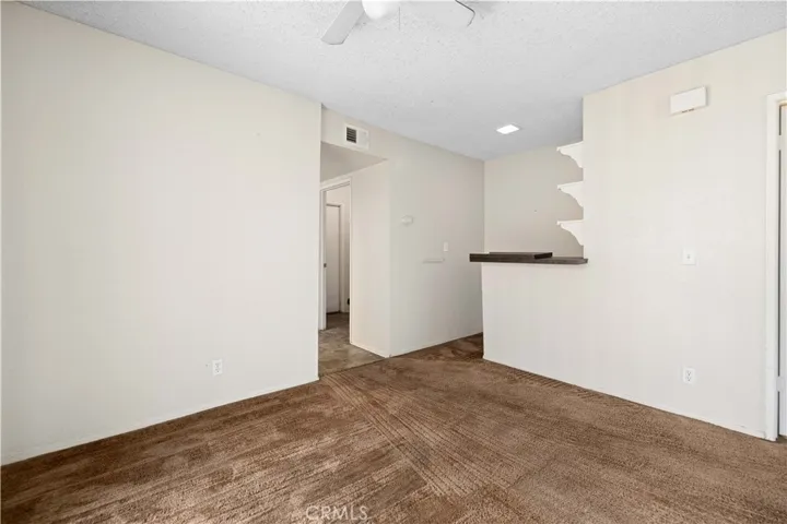 44200 Kingtree Avenue 47, Lancaster, California 93534