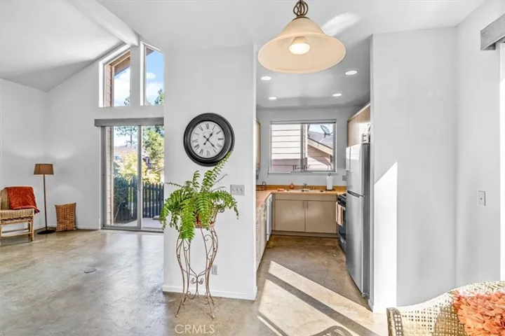 3051 Rockview Place, San Luis Obispo, California 93401