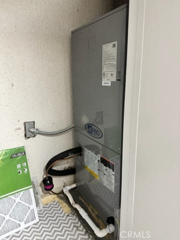New AC with transferable 10 year warranty